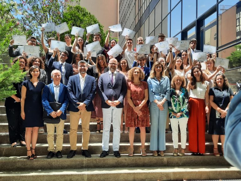 Entrega Becas AVENIR destino Francia 2023/2024